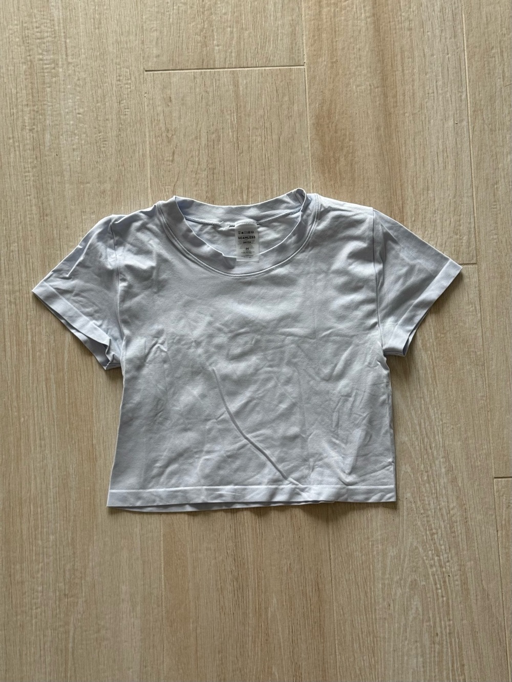 Aritzia Seamless Classic White Crop Tee